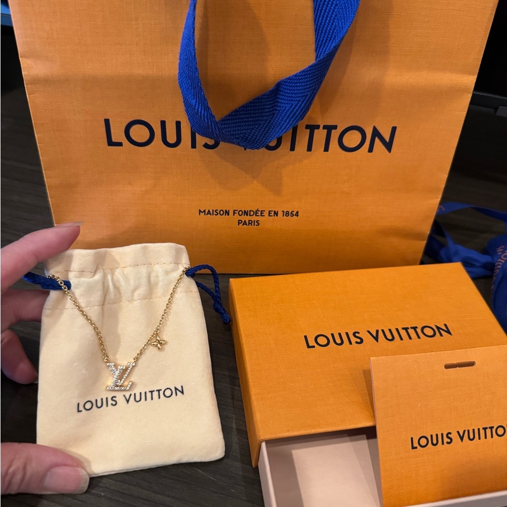 New! Louis Vuitton Iconic Necklace
